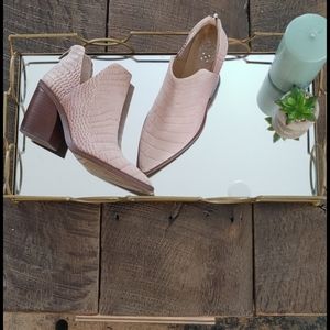 Vince Camuto Gigietta Booties